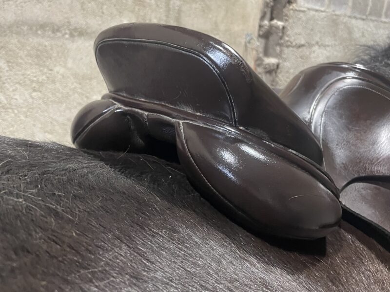 17.5 wide Albion saddle in great condition